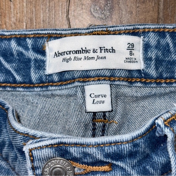 Abercrombie Curve Love High Rise Mom Jean - Picture 7 of 12